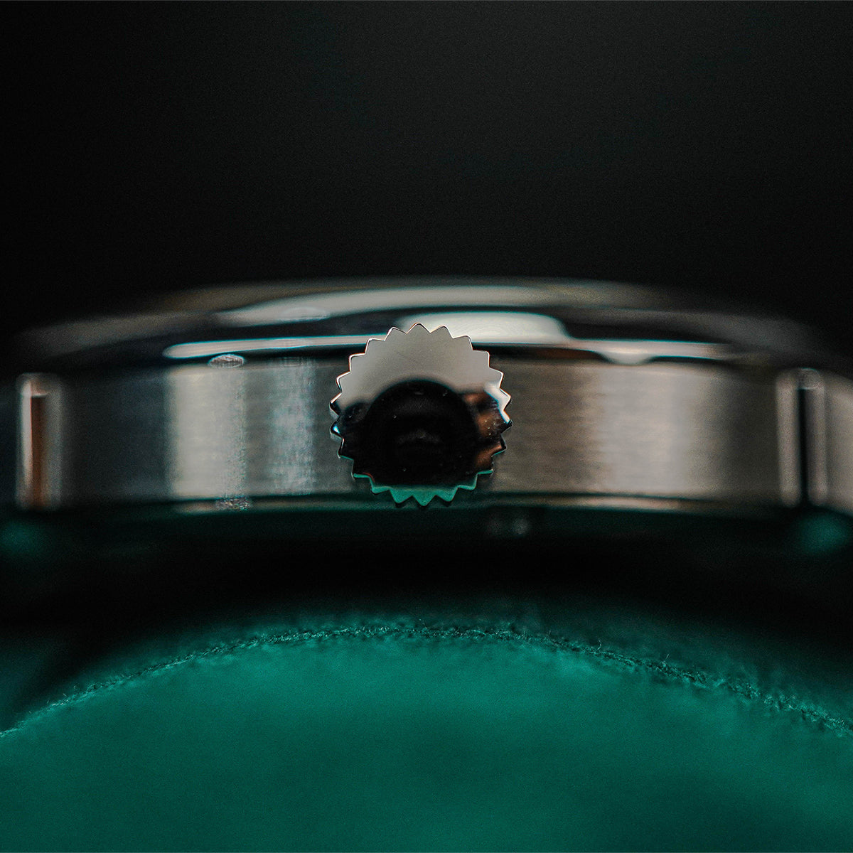 Peacock Perfection Classic 1953 'Aircraft Hand' CANG (苍)