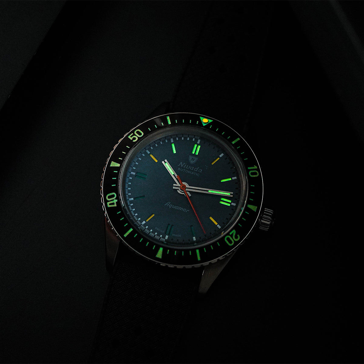 Nivada Grenchen Antarctic Diver Aquamar Grey