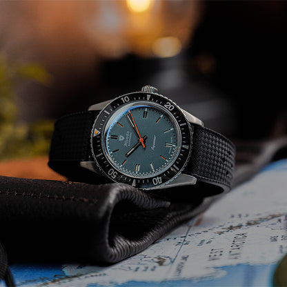 Nivada Grenchen Antarctic Diver Aquamar Grey