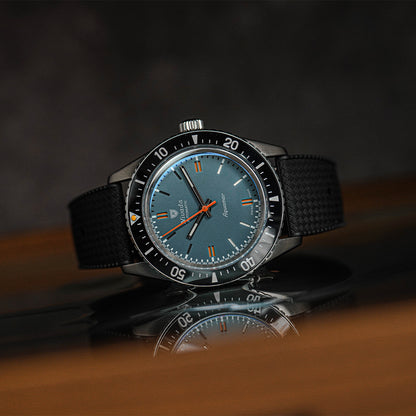 Nivada Grenchen Antarctic Diver Aquamar Grey