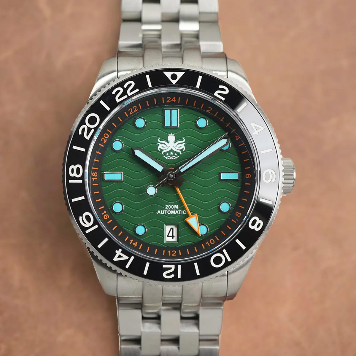 Phoibos Wave Master GMT 200M PY049A Green Dial