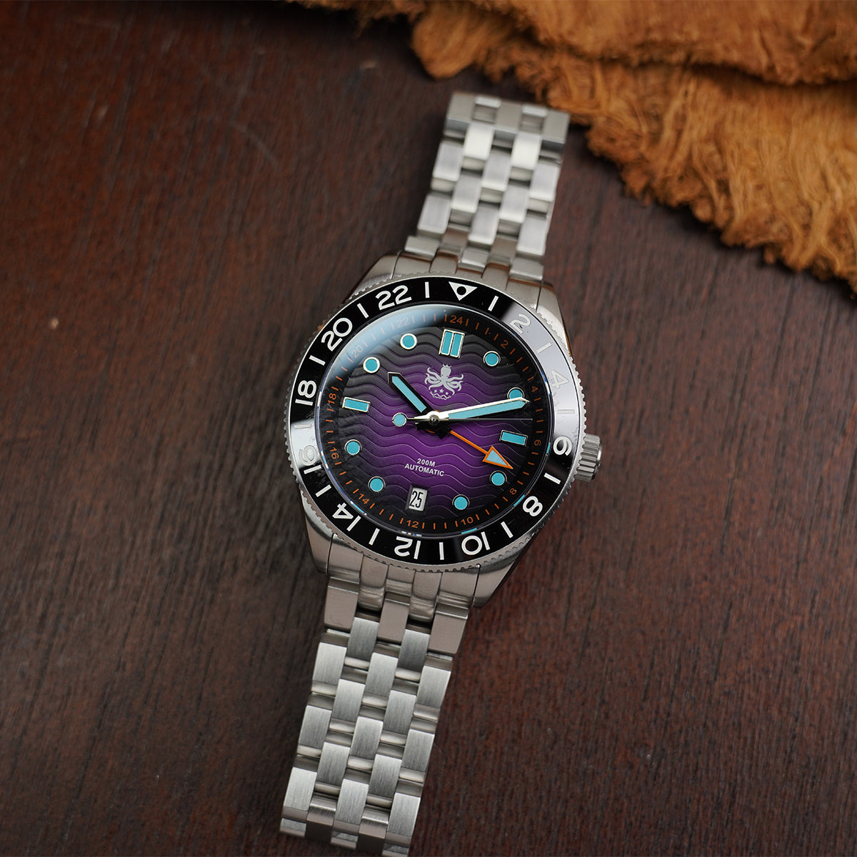 Phoibos Wave Master GMT 200M PY049H Purple Dial - Horology Story Youtube Store