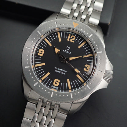 Diver Vintage Inspired Black Dial