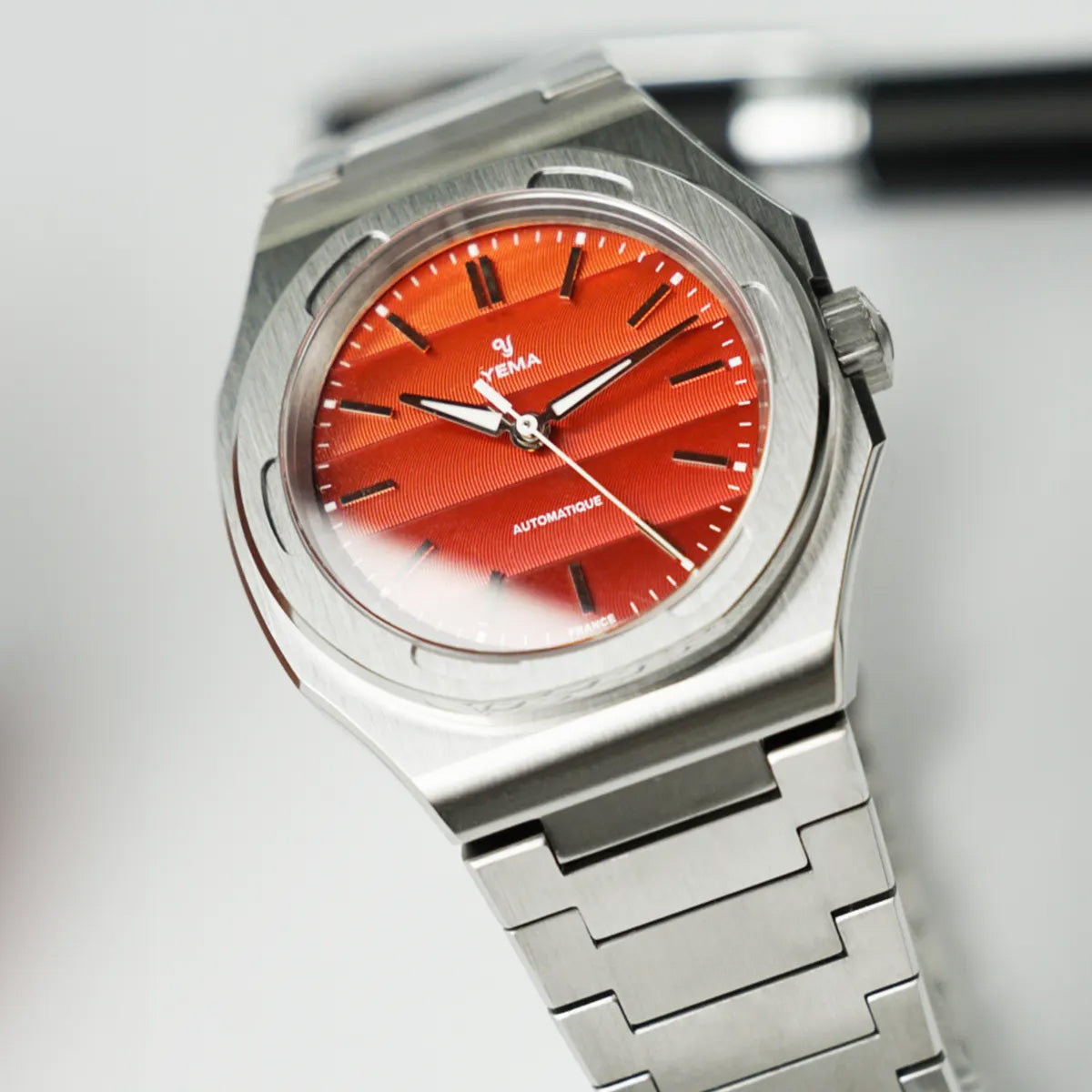 Wristmaster Traveller Cal. 2000 Red