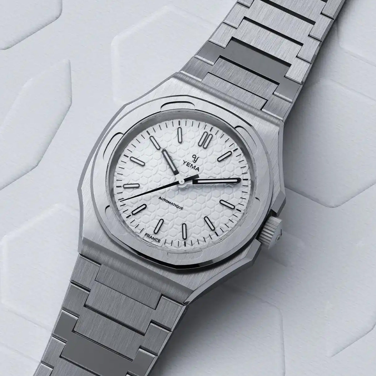 Urban Traveller Cal.2000 White Dial