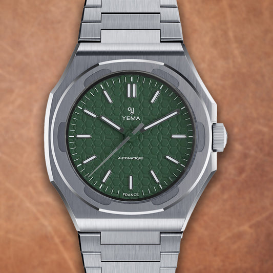 Urban Traveller Cal.2000 Green Dial